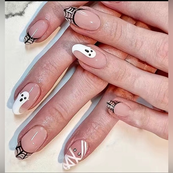 Halloween Press On Nails - Picture 1 of 7
